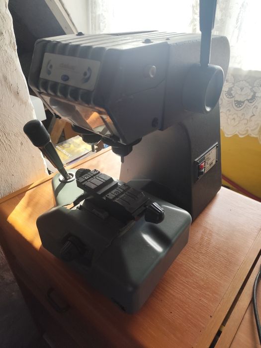 Maszyny do dorabiana kluczy grawerowanych i frezowanych