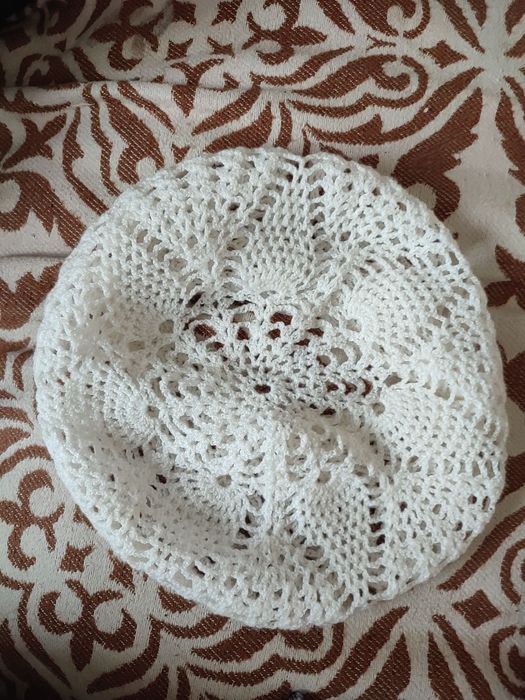 Берет білий. Новий.