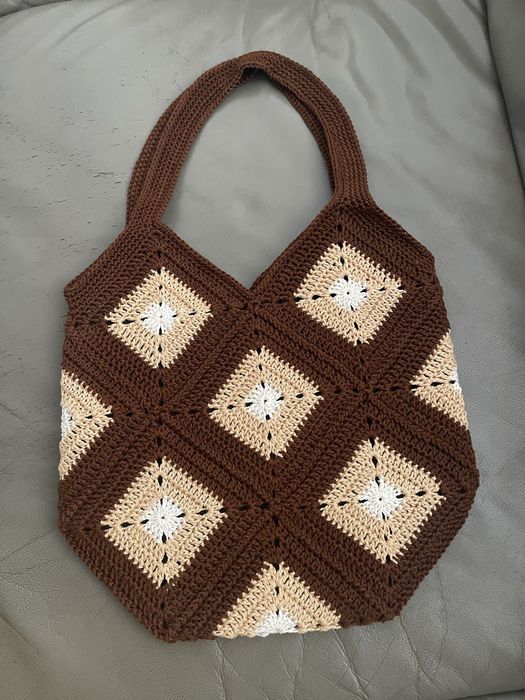 Mala em croche artesanal