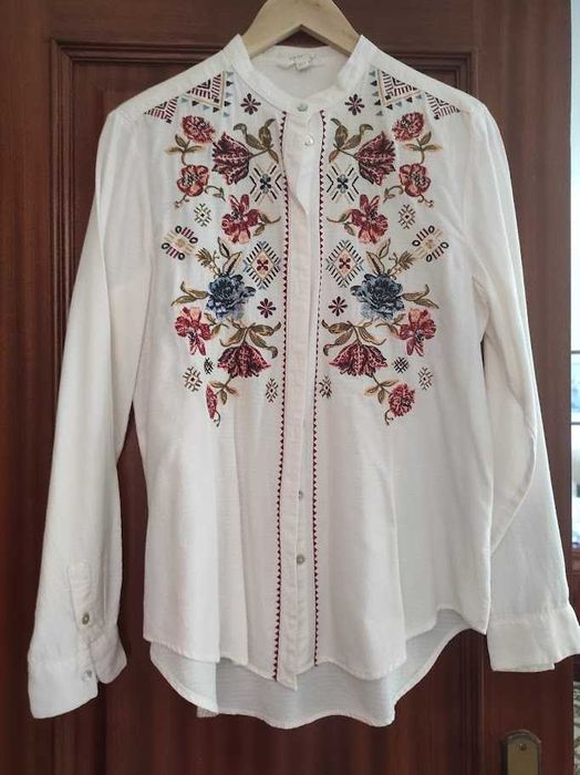 Vendo estes 2 camiseiros tamanho M