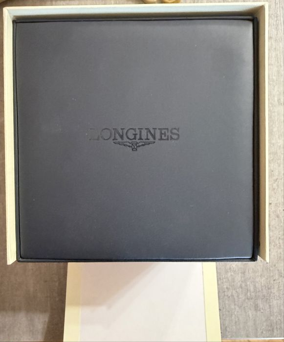 Чоловічий наручний годинник марки Longines Presence Automatic L4.801.2.42.2