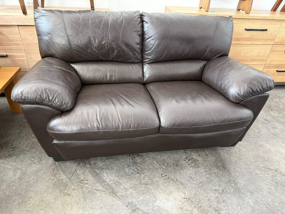 Стильний шкіряний диван