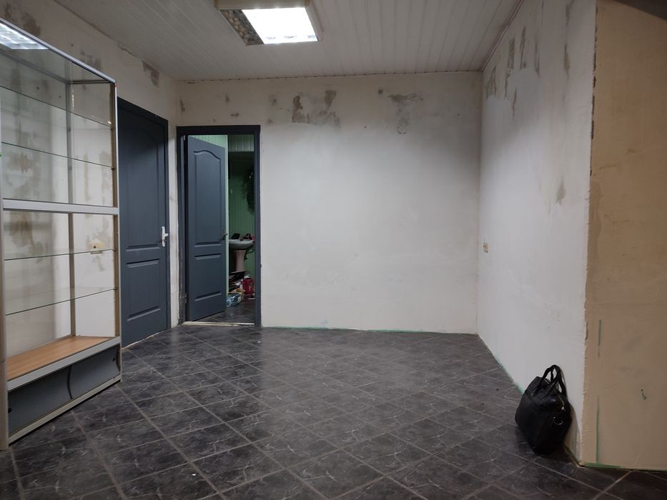 75м2, окремий вхід з вулиці, вул. Васильківська 42, Голосіївський р.