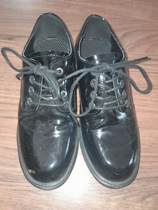 Buty eleganckie w dobrym stanie