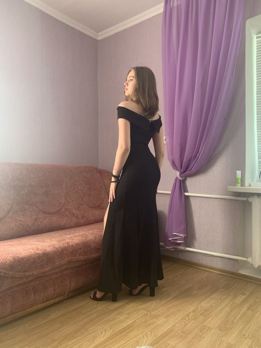 Вечірня сукня або ж на випускний