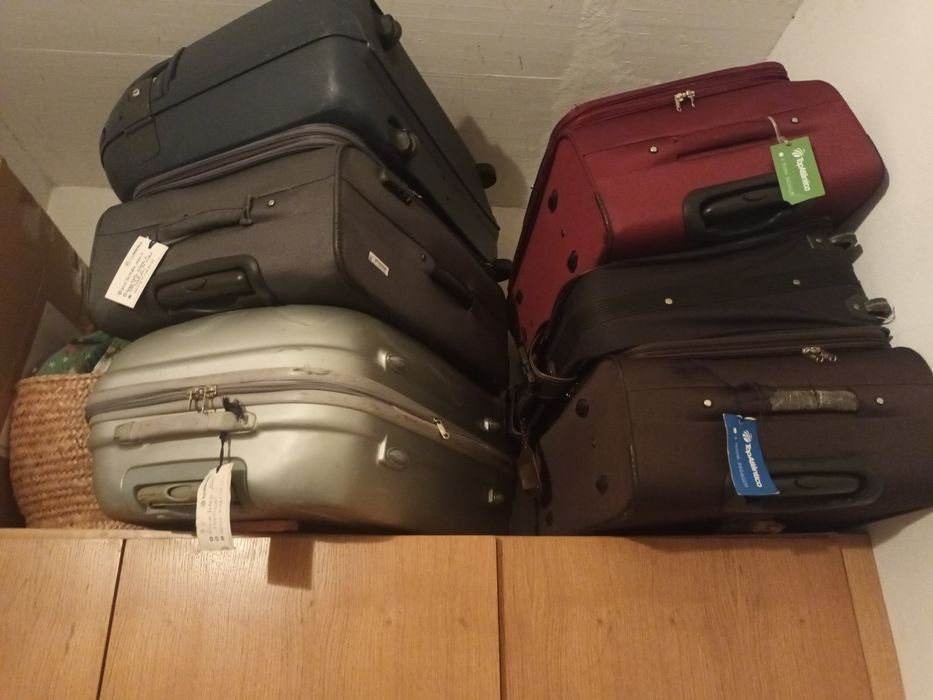 Vendo 6 malas de viagem muito grandes  em ótimo  estado