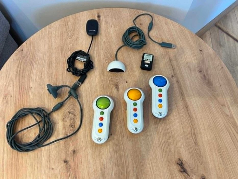 Xbox 360 x3 + 8 padów + Kinect + 3 dyski + 50-60 gier + akcesoria MEGA ZESTAW