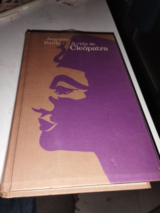 Livro "A Vida de Cleópatra"