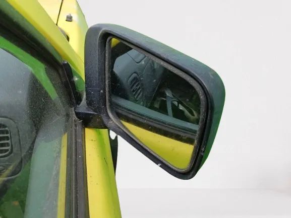 Retrovisor / espelho direito NISSAN Pick Up III (D22)