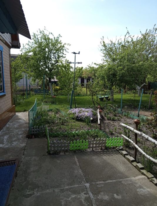 Дача з грубою, великим каміном та банею