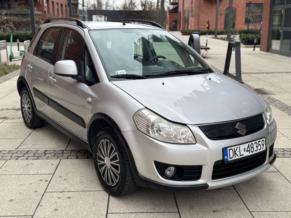 Suzuki SX4 Suzuki SX4 napęd na wszystkie koła HAK!