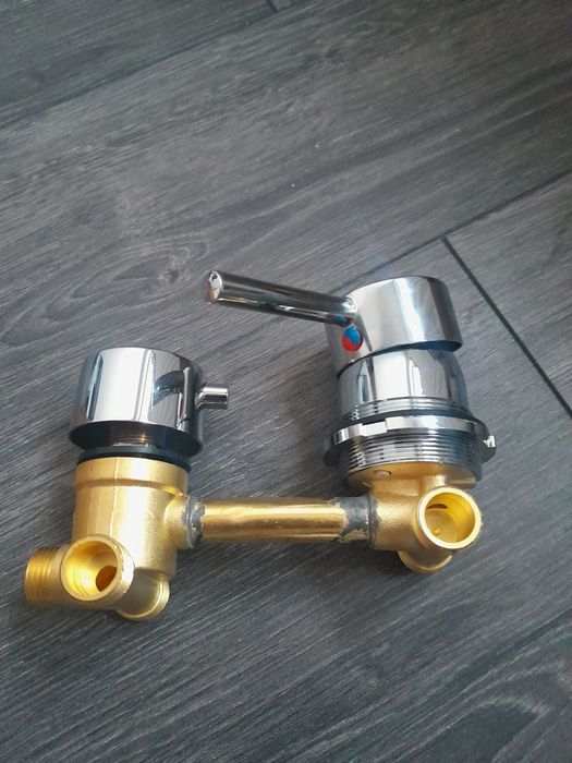 Baterja łaziękowa pod tynkowa