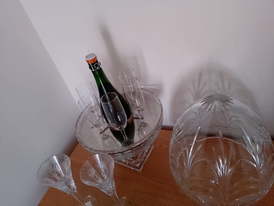 RARE Christal Champagne cave egg + 2 Christal glasses + 6 normal glasses