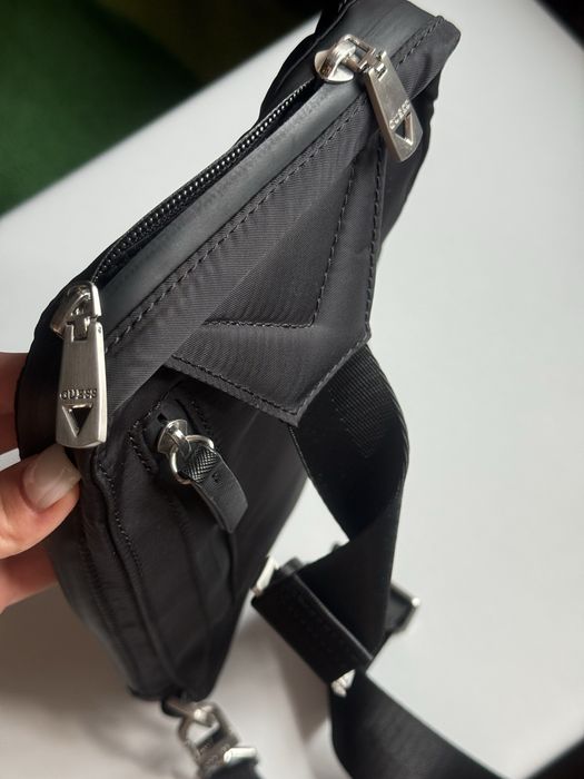 Чоловіча сумка Guess