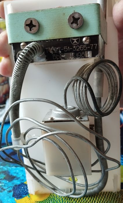 Датчик температуры с регулятором температуры