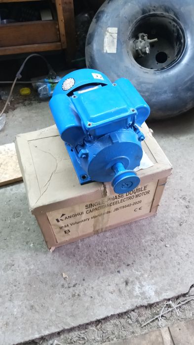 Електро двигун на 220 В 2,2кВт