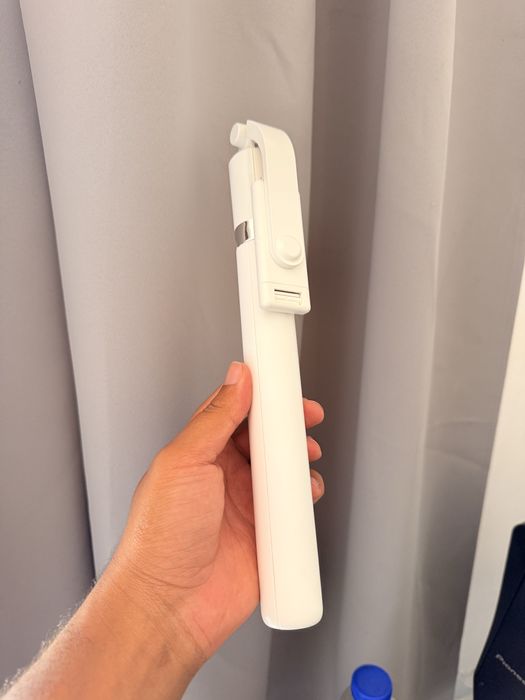 Tripé com suporte de telefone, 1.70cm BRANCO - NOVO SELADO.