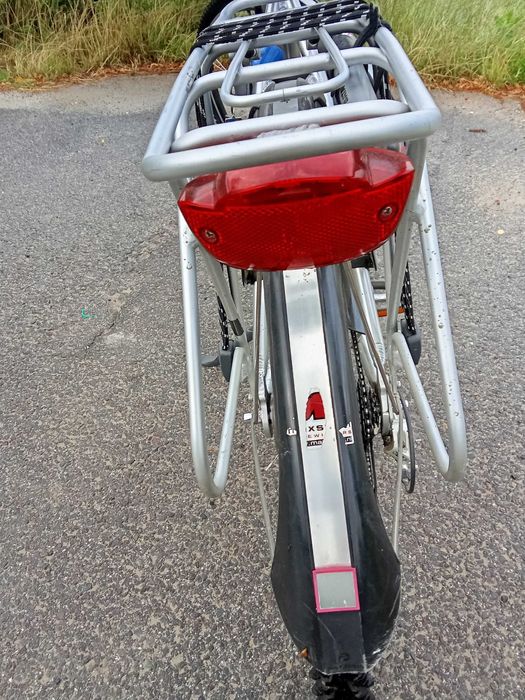 Rower turystyczny .miejski . 28 koła , aluminium .  Holenderka Batavus