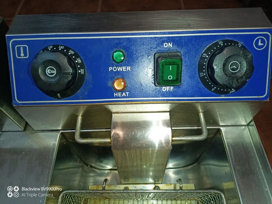 Fritadeira Eléctrica dupla direi sminova por estar no estado que está