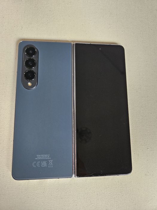 Samsung Z Fold 4