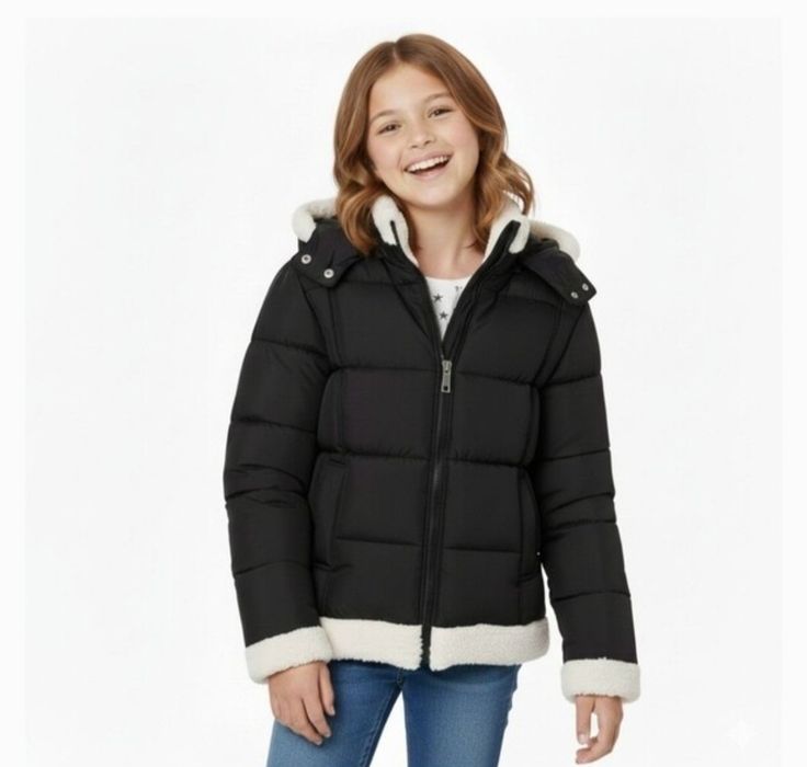 Нова курточка для дівчинки