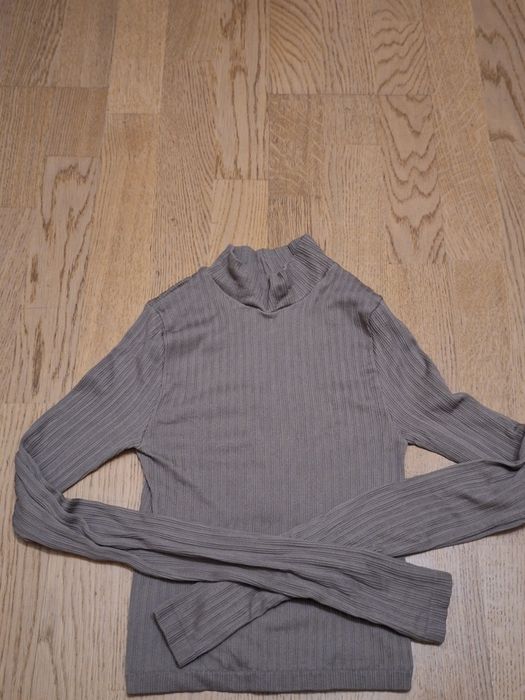 Обтягивающая укороченная водолазка