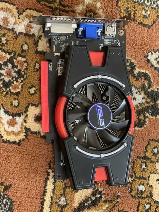 Gtx 440 продаєця в хорошом стані