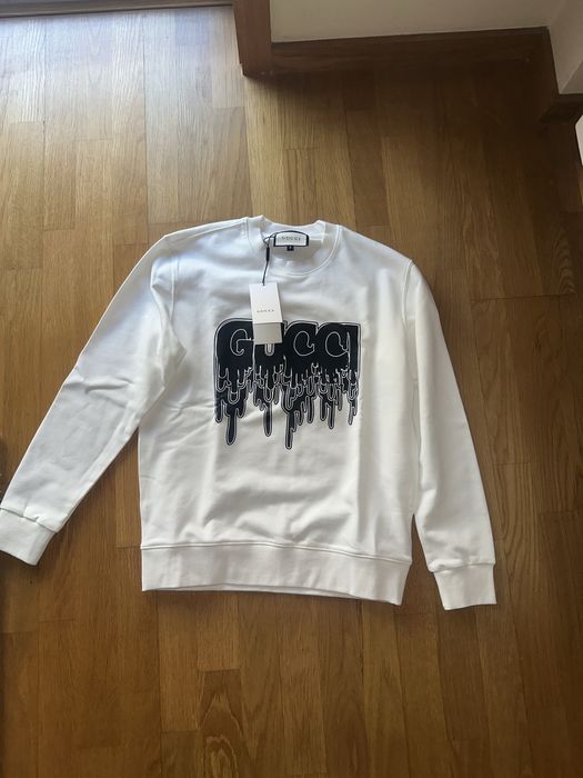 Camisola branca grande qualidade