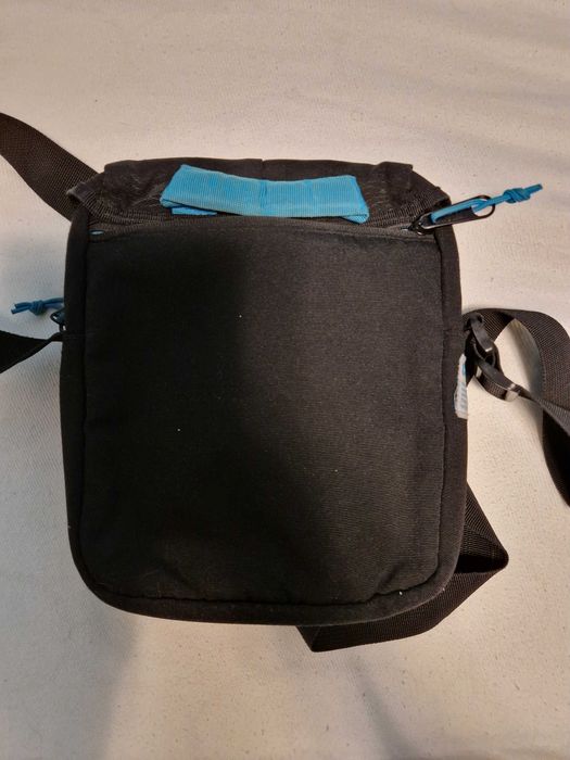 Caterpillar shoulder bag torba na ramię 4 kieszenie kolekcja 2021