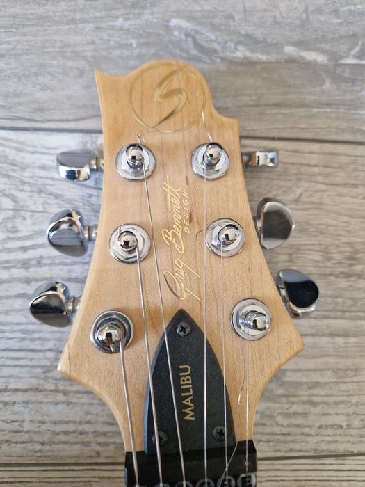 Samick Malibu gitara elektryczna gratisy