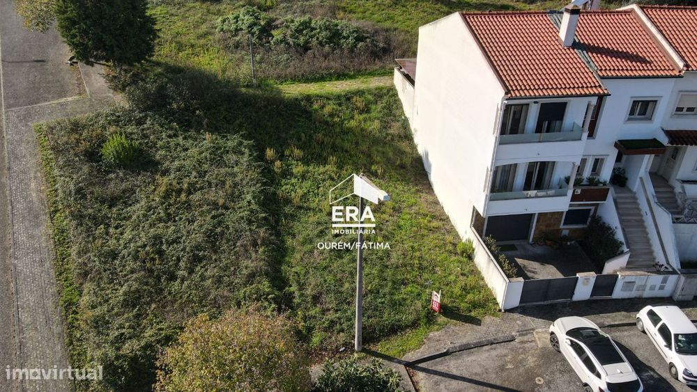 Lote de terreno localizado em Leiria