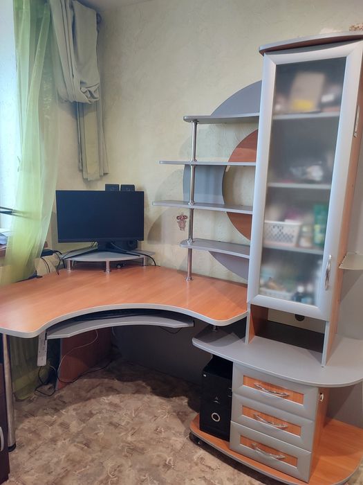 Компьютерный угловой рабочий стол, письменный