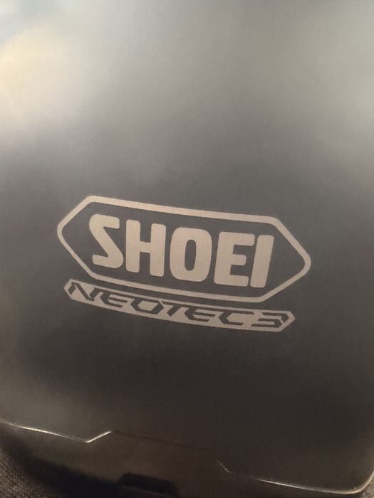 Capacete Shoei neotec 3