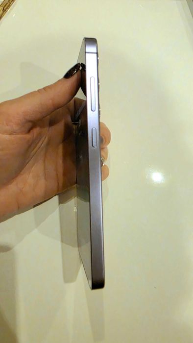 Samsung Galaxy S24 256GB Cobalt Violet – Excelente Estado