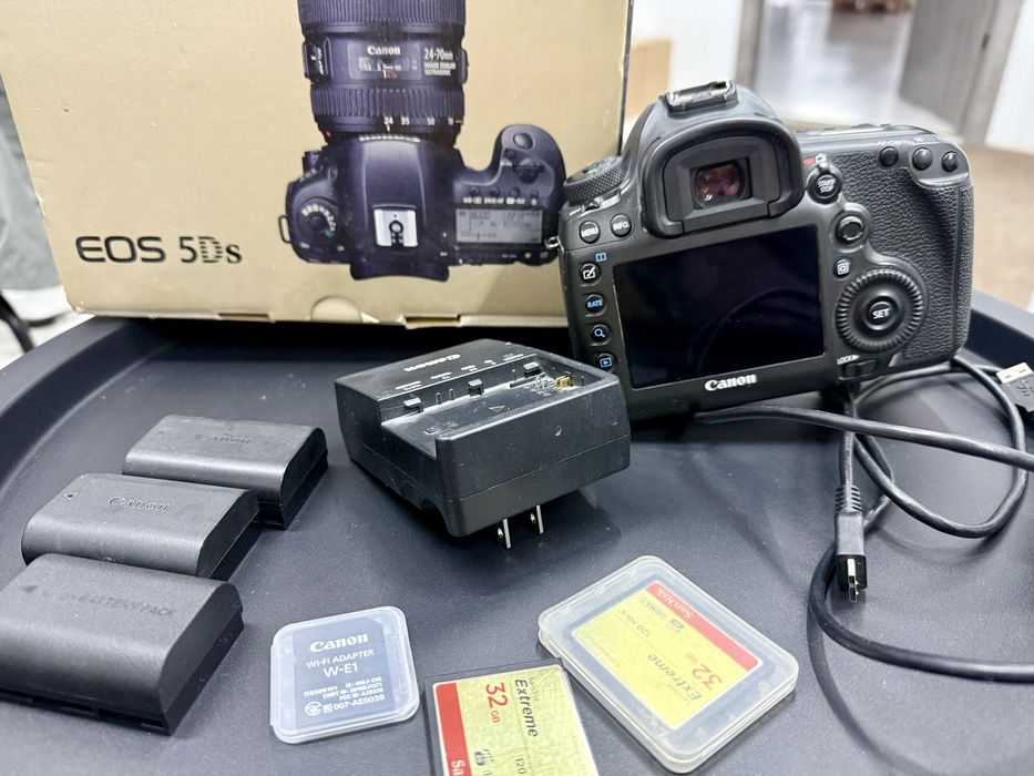 Canon eos 5DS body 50 Mpix