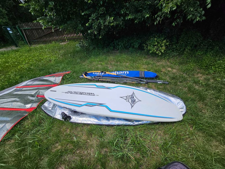 Kompletny zestaw deska windsurfing JP Australia 145 + żagiel 5.5 + bom
