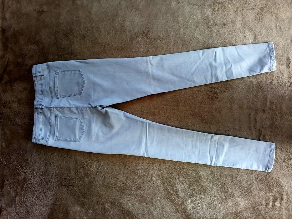 Jasnoszare spodnie damskie