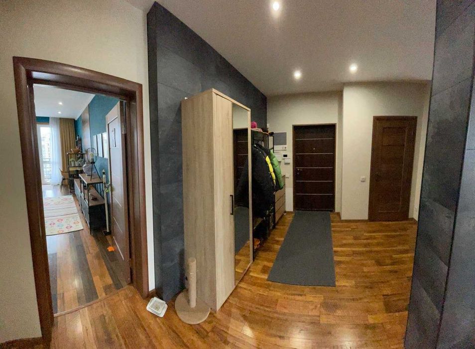 Продаж  4х.кімн. квартири 132м²   вул.Метрологічна ФЕОФАНІЯ