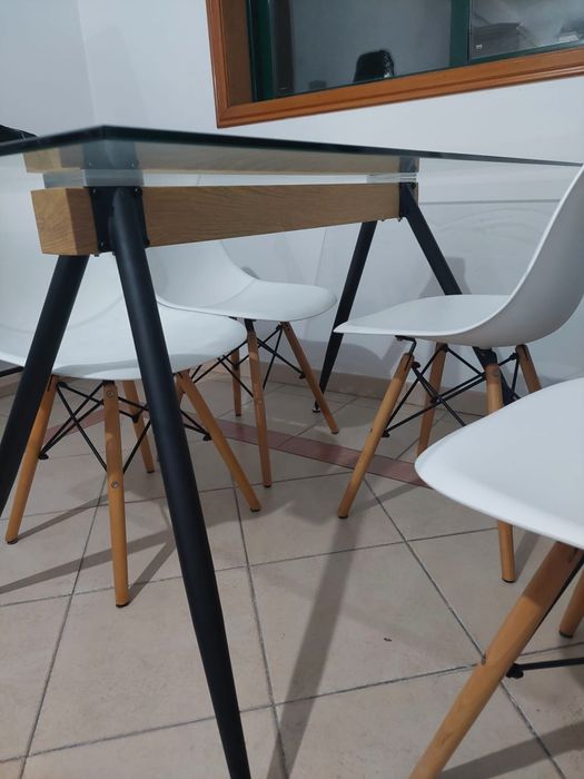 Mesa em vidro 140x0,80