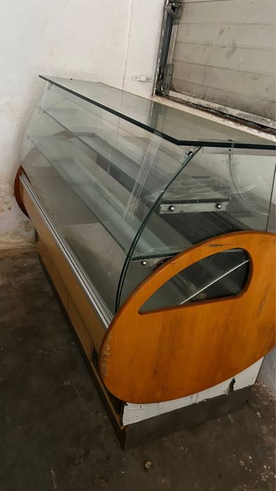 Vitrine fria para cafe