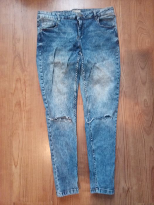 Jeansy z wysoki. Stanem cropp L