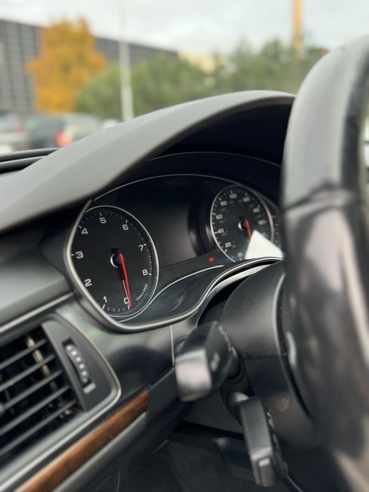 AUDI A6C7  2013 року