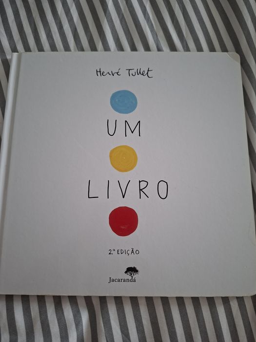 Livro Infantil "um livro" de Hervé Tullet