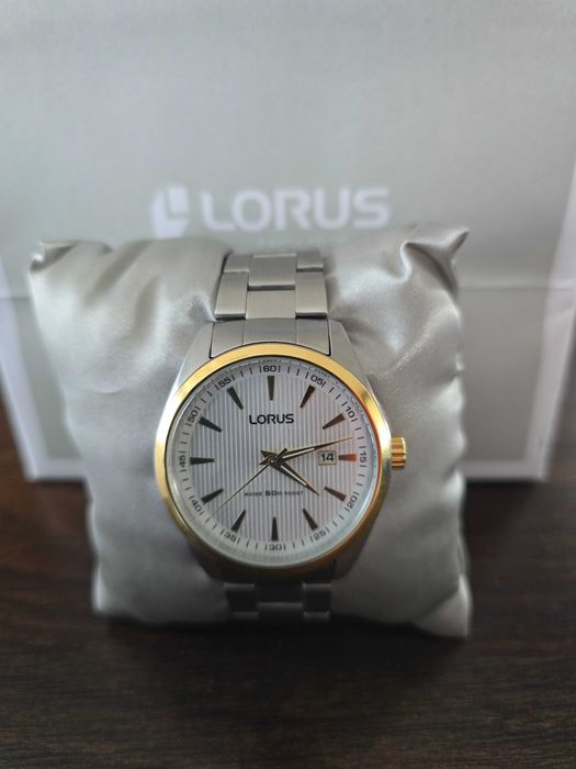 Zegarek męski kwarcowy na bransolecie LORUS RH998CX9