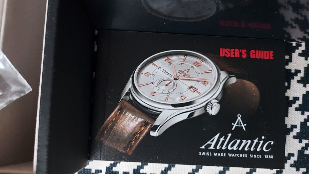 Srebrny zegarek damski Atlantic