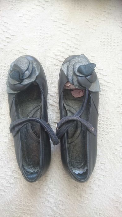 Знижка!!!Продам взуття для дівчаток