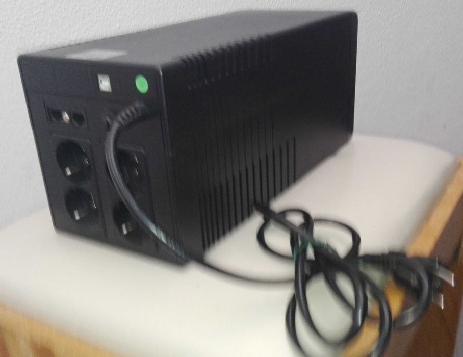 Sistema de Alimentação Ininterrupta PHASAK 600W
