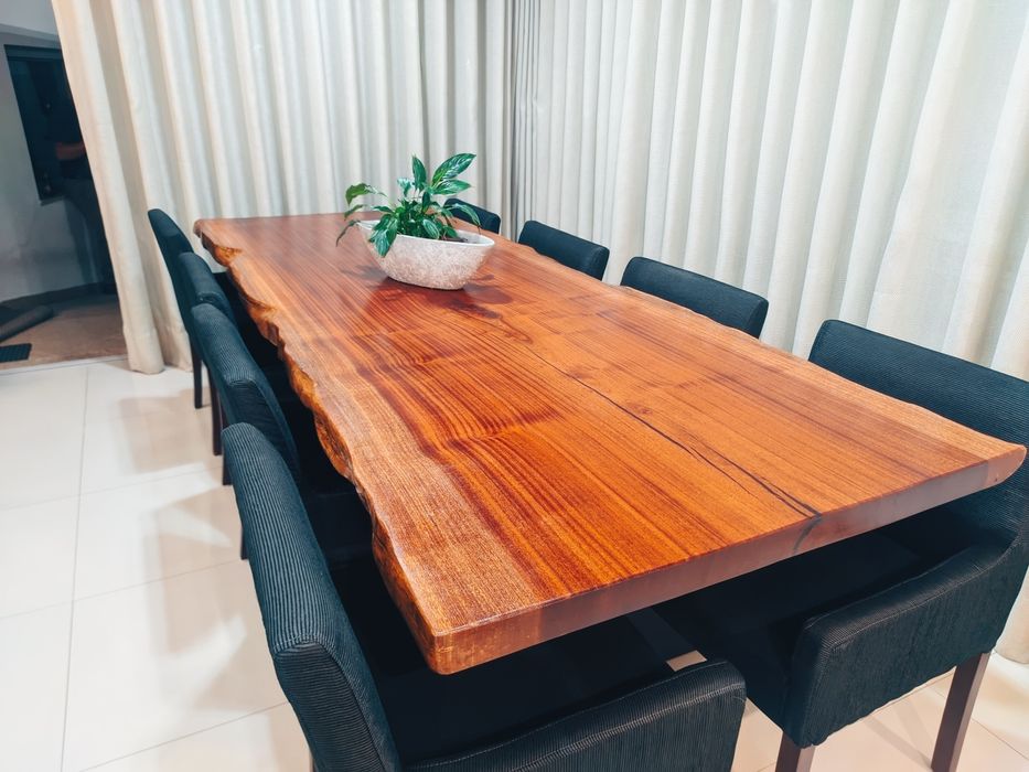 Peças únicas em madeira maciça