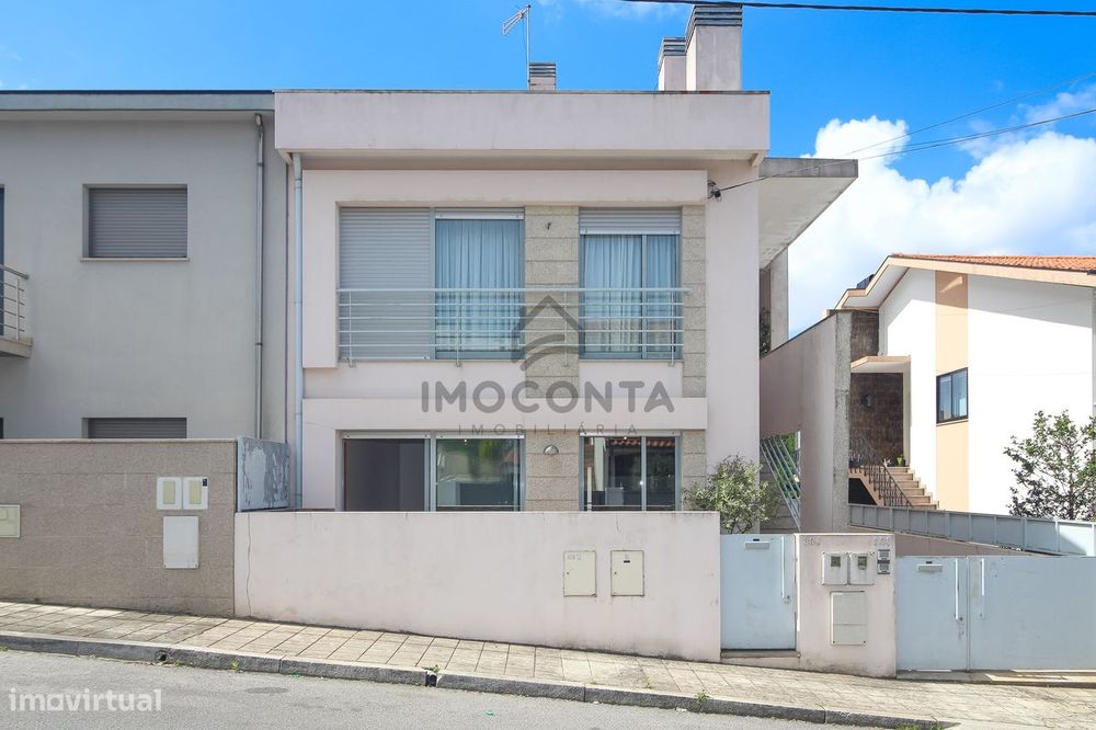 Andar Moradia T2 em Ermesinde | Como Novo | Garagem Box |