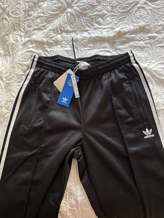 calcas Adidas  pretas modelo Firebird